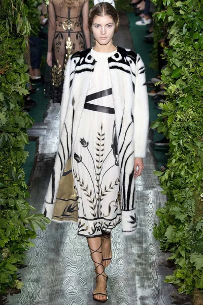 Look 6